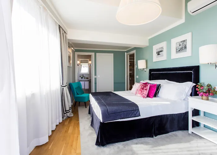 La Maladrina Apartments & Suites